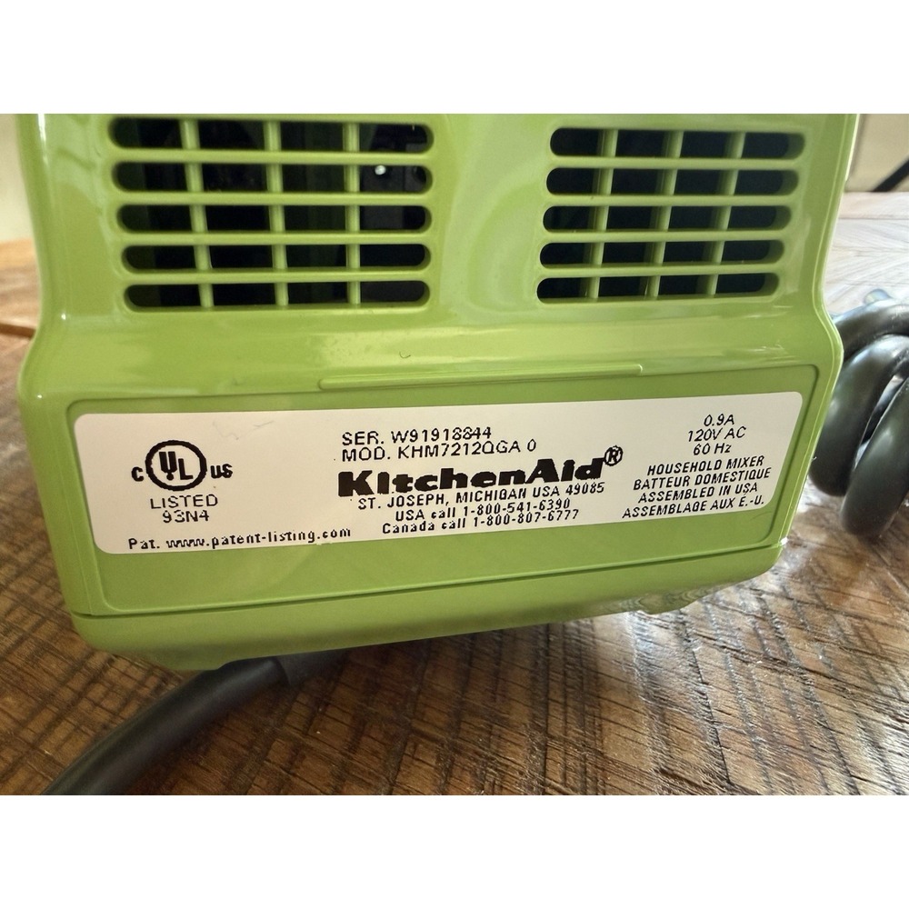 Kitchen Aid Hand Mixer Candy Apple Green 7 Speed Model KHM7211QGAO No Beaters - Picture 4 of 9